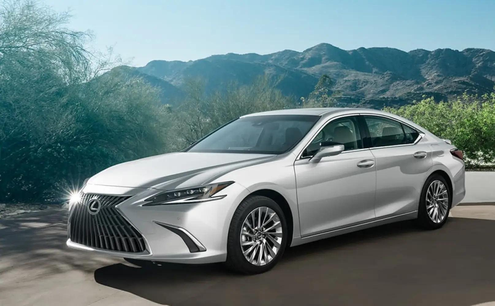 Lexus ES Price 300h Price - Specs, Images,  Colours & Reviews